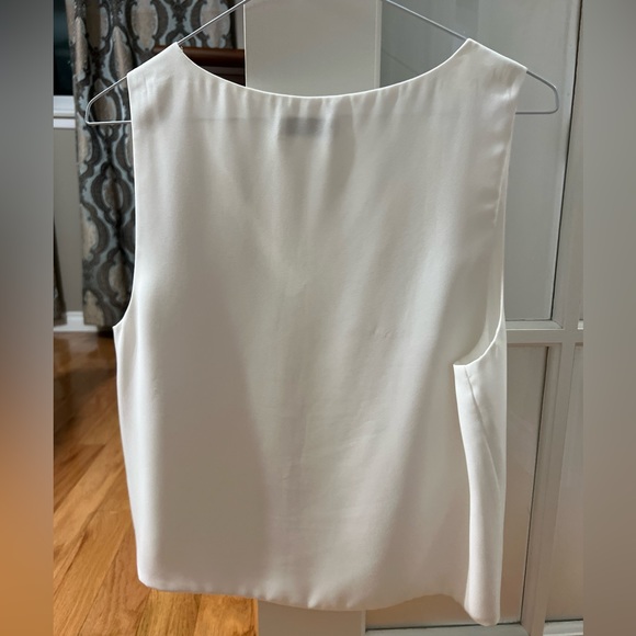 Aritzia white vneck tank top - Picture 2 of 2